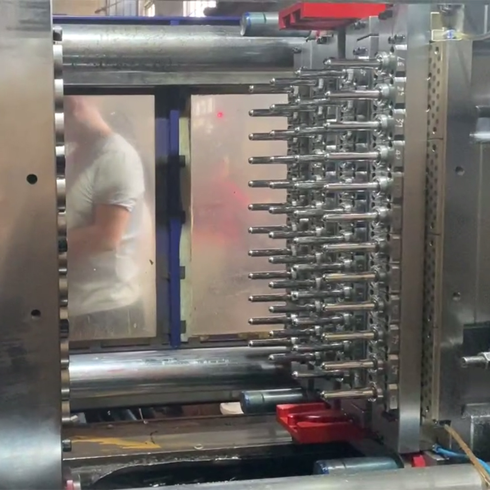 How High-Precision Hot Runner Systems Optimize PET Preform Production Efficiency
